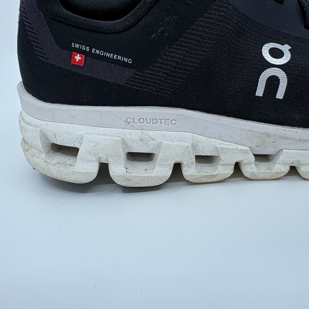 On Cloud Men Running Shoes Black White Swiss Engineering Sneakers US 11 Used - Picture 6 of 16